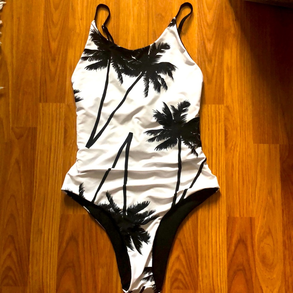 Cupshe Black and White Palm Tree One Piece Swimsuit